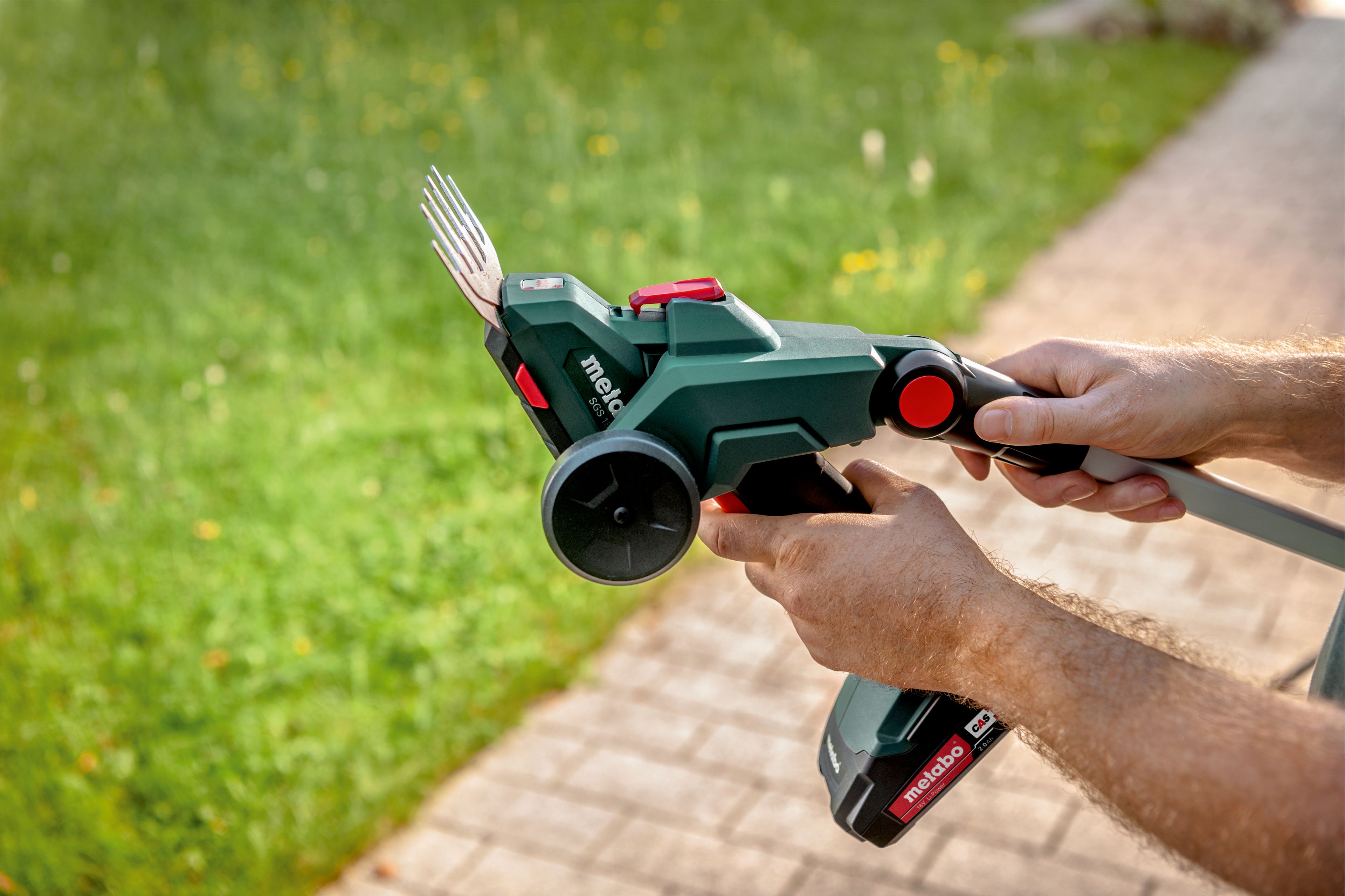 METABO SGS 18 LTX Q Akku-Strauch- und Grasschere

