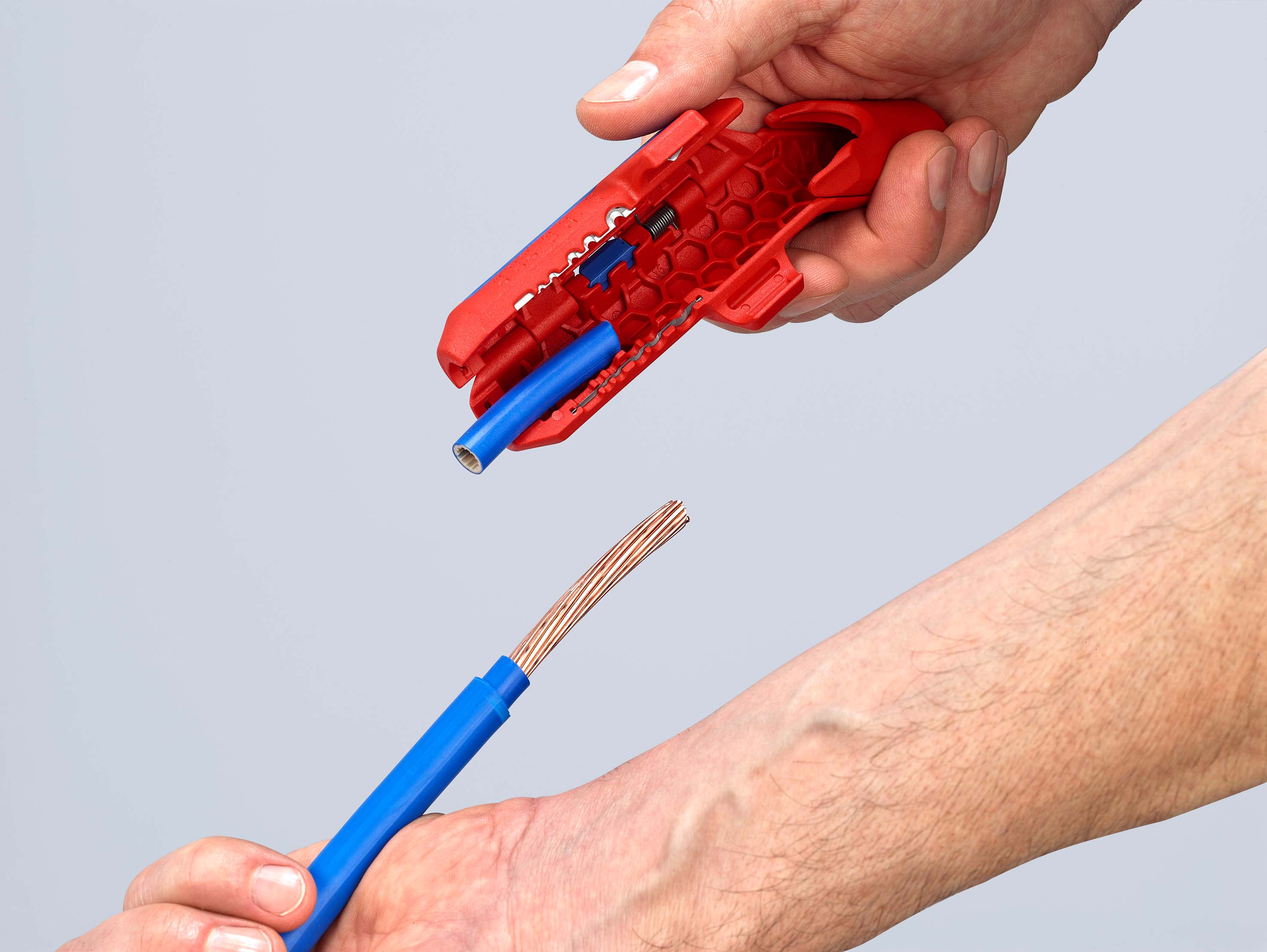 KNIPEX ErgoStrip®, Universal-Abmantelungswerkzeug
